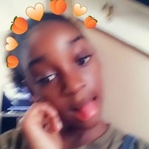 Meet your Posher, Ahlayla